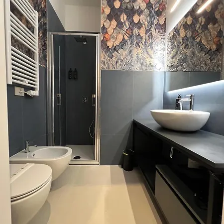 Adelaide Dreams ローマ