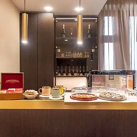 Adelaide Dreams 4* Rom