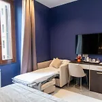 Adelaide Dreams Rom