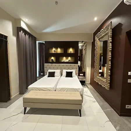 Adelaide Dreams 4*